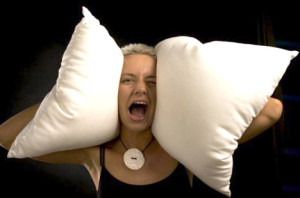 Pourquoi y a-t-il du bruit lorsque le climatiseur est allumé