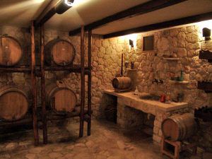 Un sous-sol comme celui-ci mérite une bonne ventilation.