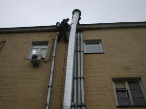 Sortie obligatoire de ventilation vers le toit