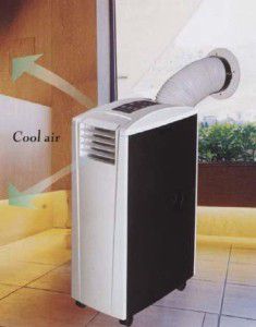 sortie de tuyau à travers un trou en plexiglas