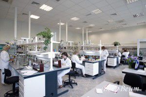 certains laboratoires sont aussi des salles blanches