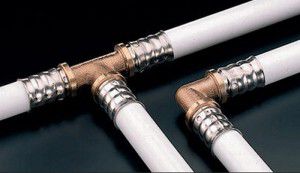 Tuyaux en plastique renforcé pour le chauffage